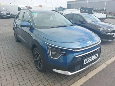 Używany Kia Niro 139 KM (102 kW) 2023 Niebieski SUV