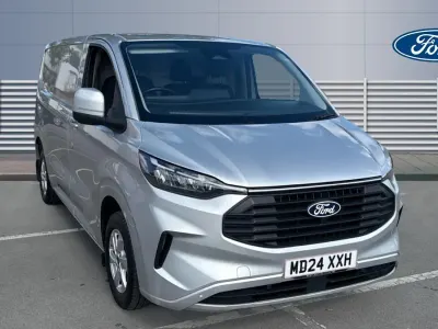 Begagnad Ford Transit Custom Limited 136 HK (100 kW) 2024 Van