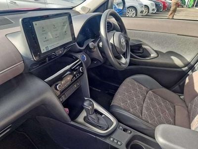 Used Toyota Yaris Cross 113 HP (83 kW) 2021 Red SUV