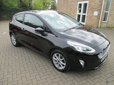Used Ford Fiesta Zetec 70 HP (51 kW) 2018 Black Hatchback