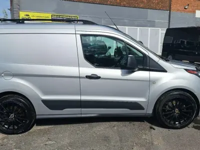 Używany Ford Transit Connect Trend 100 KM (73 kW) 2017 Srebrny Minivan
