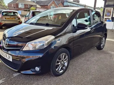 Used Toyota Yaris 69 HP (50 kW) 2014 Black Hatchback