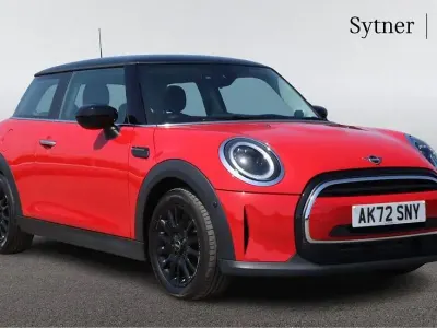 Used Mini Cooper Classic 134 HP (98 kW) 2022 Red Hatchback