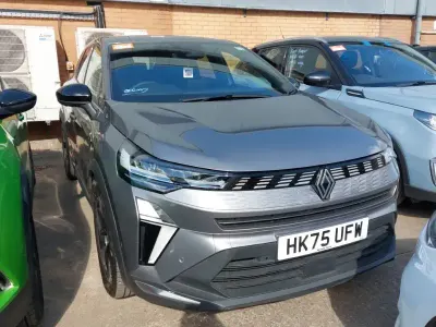 Używany Renault Symbioz Techno 140 KM (102 kW) 2025 Szary SUV