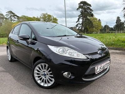 Begagnad Ford Fiesta Titanium 2012 Svart Halvkombi