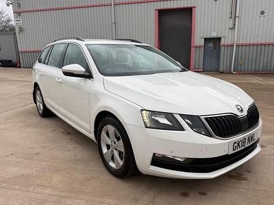 White Used 2018 Skoda Octavia SE Technology Estate | £8,995 (Fair price)
