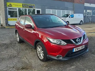 Używany Nissan Qashqai Acenta Premium 115 KM (84 kW) 2014 Czerwony SUV