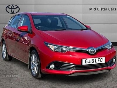 Usado Toyota Auris 116 HP (85 kW) 2016