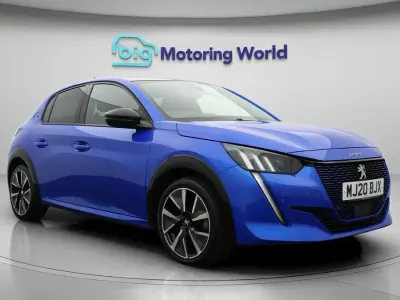 Second-hand Peugeot e-208 GT-line 100 kW (137 CP) 2020 Albastru Hatchback