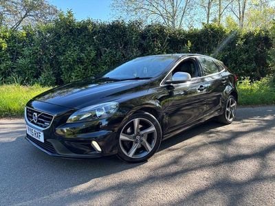 Begagnad Volvo V40 R-Design 122 HK (89 kW) 2015 Svart Halvkombi