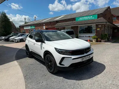 Used Vauxhall Grandland X 130 HP (95 kW) 2023 White SUV