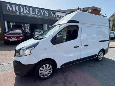Used Renault Trafic Business 2017 White MPV
