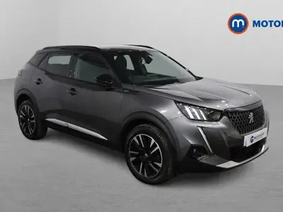 Usado Peugeot 2008 Premium 131 CV (96 kW) 2022 Gris SUV
