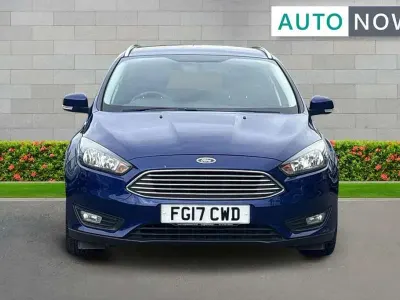 Used Ford Focus Zetec 123 HP (90 kW) 2017 Blue Estate