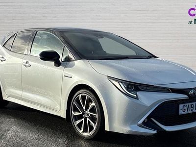 White Used 2019 Toyota Corolla | £13,996 (Fair price)
