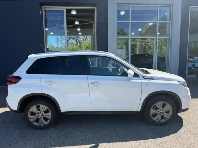 Used Suzuki Vitara SZ-T 113 HP (83 kW) 2024 White SUV