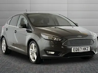 Used Ford Focus Zetec 118 HP (86 kW) 2017 Magnetic grey Hatchback