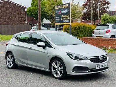 Gebraucht Vauxhall Astra SRi 110 PS (80 kW) 2017 Silber Kleinwagen