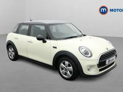 Używany Mini Cooper Classic 136 KM (100 kW) 2019 Biały Hatchback