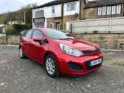 Used Kia Rio 2014 Red Hatchback