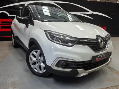 Used Renault Captur Signature 120 HP (88 kW) 2017 White/black SUV