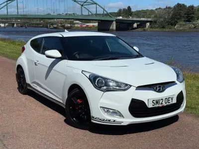 Used Hyundai Veloster 140 HP (102 kW) 2012 White Hatchback