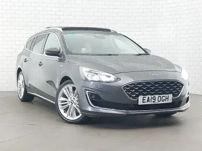 Usado Ford Focus Vignale 150 HP (110 kW) 2019 Cinzento Carrinha