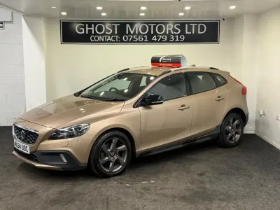 Begagnad Volvo V40 2014 Brun Halvkombi