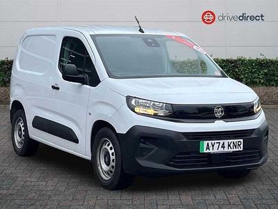 Used Vauxhall Combo 100 kW (136 HP) 2024 White MPV
