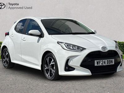 Used Toyota Yaris Hybrid Design 116 HP (85 kW) 2024 Pure white Hatchback