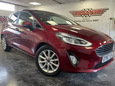 Used Ford Fiesta Titanium 100 HP (73 kW) 2017 Red Hatchback