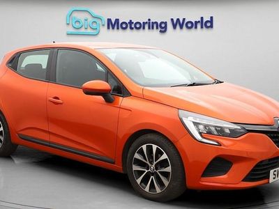 Used Renault Clio V Iconic 90 HP (66 kW) 2021 Orange Hatchback