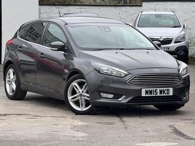 Used Ford Focus Titanium 125 HP (91 kW) 2015 Grey Hatchback