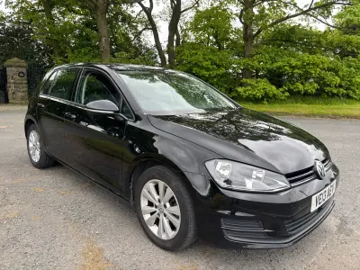 Używany VW Golf VII SE 105 KM (77 kW) 2013 Czarny Hatchback