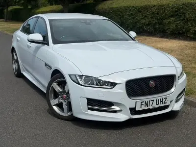 Used Jaguar XE R-Sport 180 HP (132 kW) 2017 White Sedan