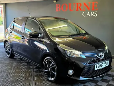 Used Toyota Yaris Sport 99 HP (72 kW) 2015 Black Hatchback