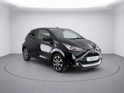 Used Toyota Aygo X-plore 71 HP (52 kW) 2018 Black Hatchback