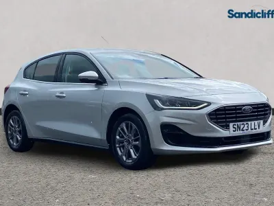 Used Ford Focus Titanium 125 HP (91 kW) 2023 Silver Hatchback
