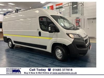 White Used 2020 Peugeot Boxer Van | £6,760 (Super price)