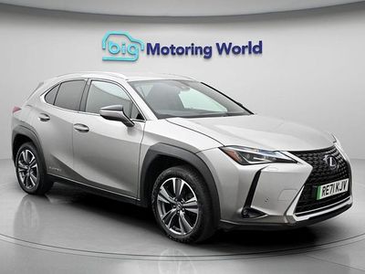 Usado Lexus UX 300e 147 kW (201 HP) 2021 Prateado SUV