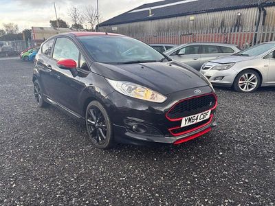 Black Used 2015 Ford Fiesta Zetec Hatchback | £3,695 (Good price)