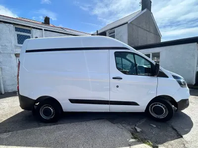 Used Ford Transit Custom 105 HP (77 kW) 2019 White Van