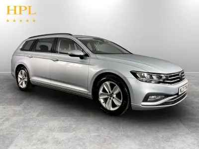 Used VW Passat SE 150 HP (110 kW) 2023 Silver Estate