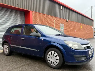 Used Vauxhall Astra 123 HP (90 kW) 2006 Blue Hatchback