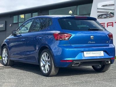 Novo Seat Ibiza FR 2025 Azul Citadino