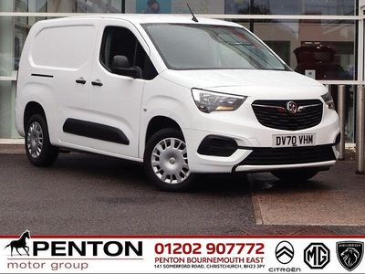 White Used 2020 Vauxhall Combo Sportive MPV | £9,990 (Fair price)