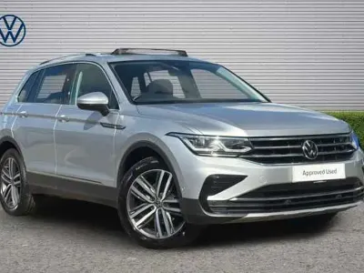 Usado VW Tiguan Elegance 150 HP (110 kW) 2021 Prateado SUV