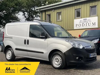 Used Vauxhall Combo 2018 Silver MPV