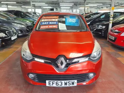 Used Renault Clio Dynamique 90 HP (66 kW) 2014 Red Hatchback
