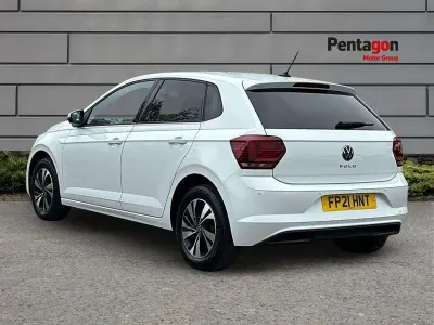 Begagnad VW Polo Match 94 HK (69 kW) 2021 Vit Halvkombi